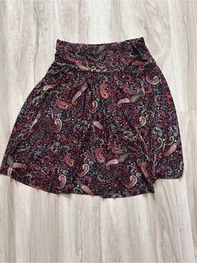 Source Unknown Burgundy Paisley Circle Skort